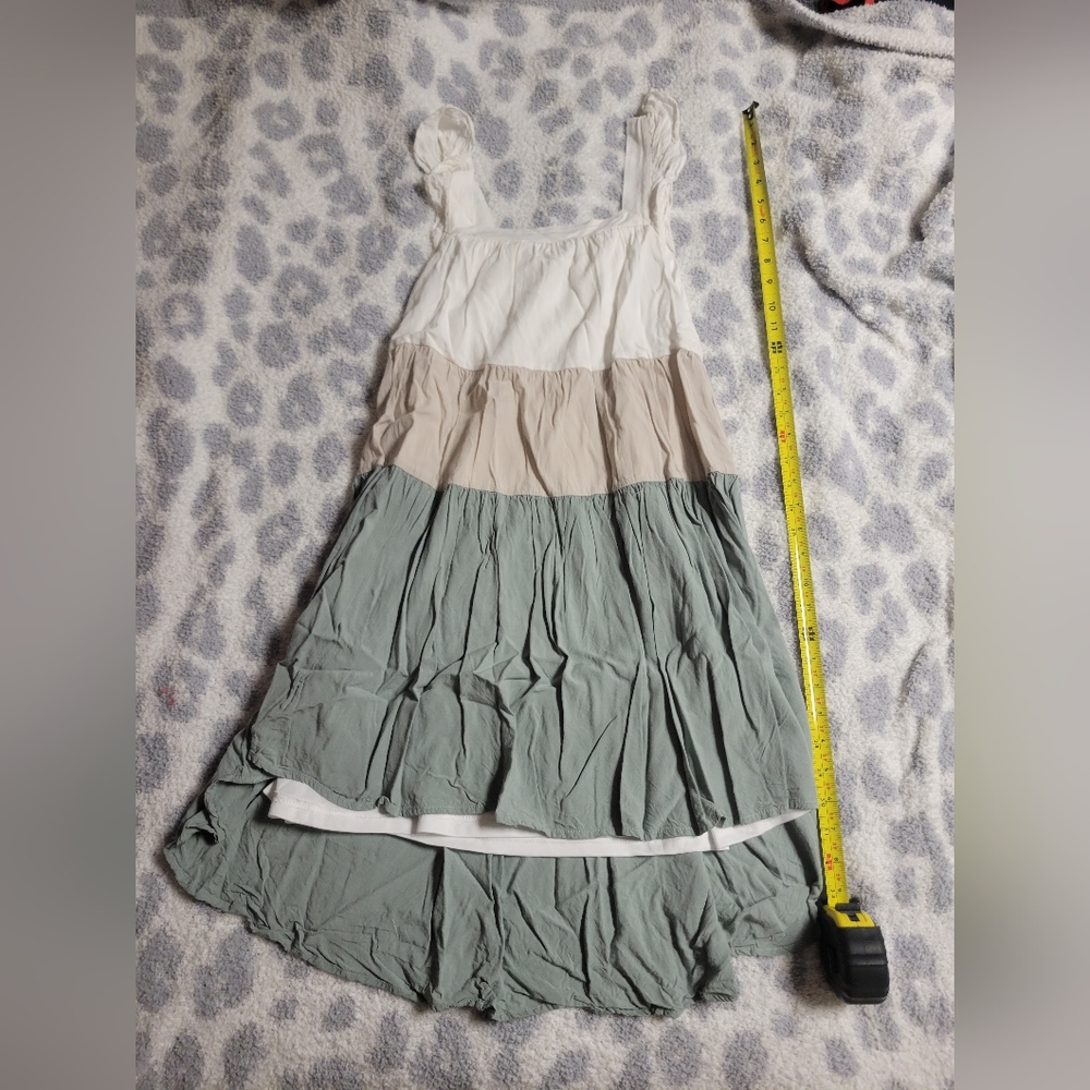 Hi-lo dress